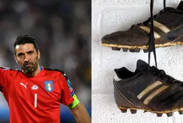 The former goalkeeper will continue to play professional soccer in his country.