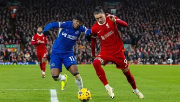 The Reds won 4-1 and remain top of the Premier League standings.